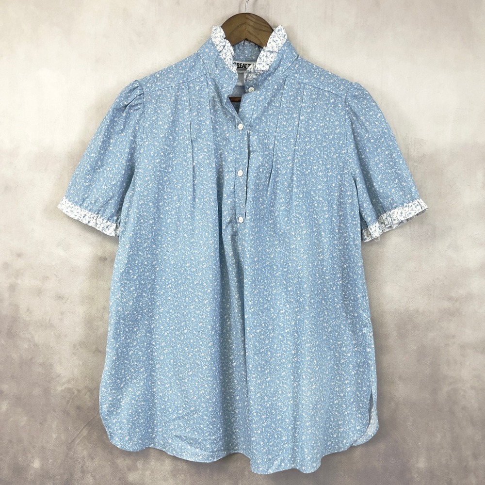 Light Blue Floral Short-Sleeve Blouse - Unbranded